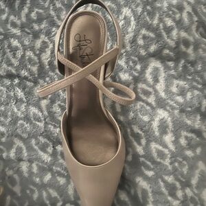 Life Stride Taupe Women's Heels